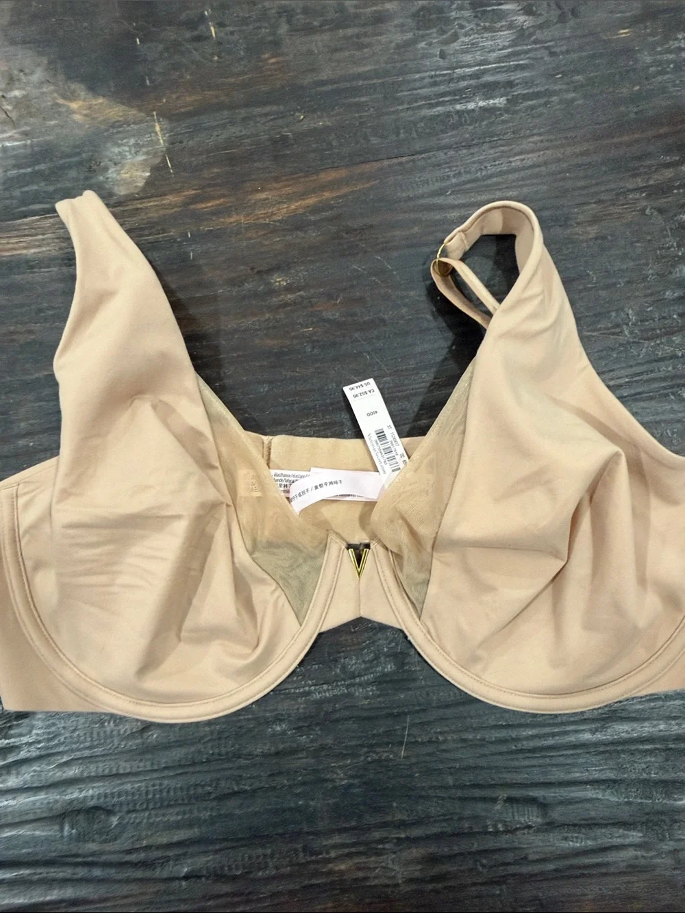 Victoria's Secret Beige Underwire Full-Coverage Bra size 40DD